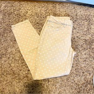 🌼Cute Capri Pants Size 4 with Daisy Design🌼